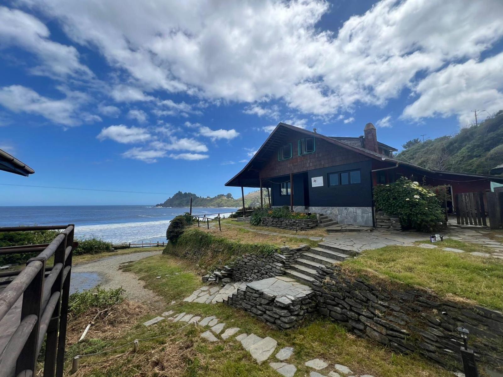 Hosteria Casa Miller B&B Frente Al Mar Bahía Mansa Exterior photo